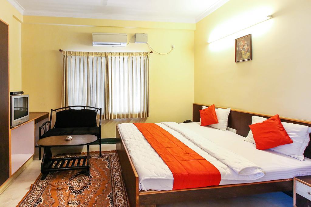 Oyo 4606 Hotel Maple Green Suites Bangalore Zimmer foto