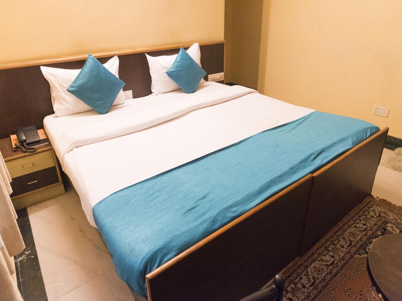 Oyo 4606 Hotel Maple Green Suites Bangalore Exterior foto